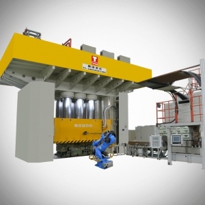 Hydraulic Press for Composites Forming
